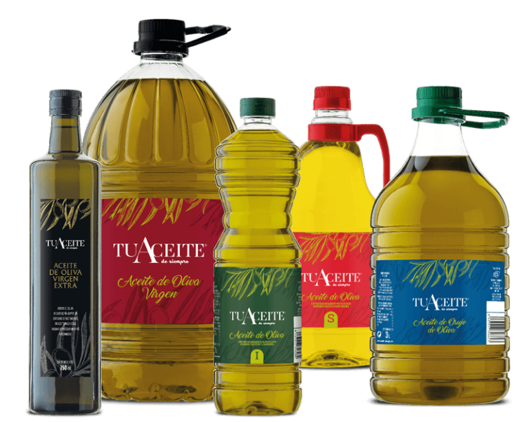 Bodegón con botellas de aceite de oliva de distintas variedades TuAceite de siempre en distintos formatos