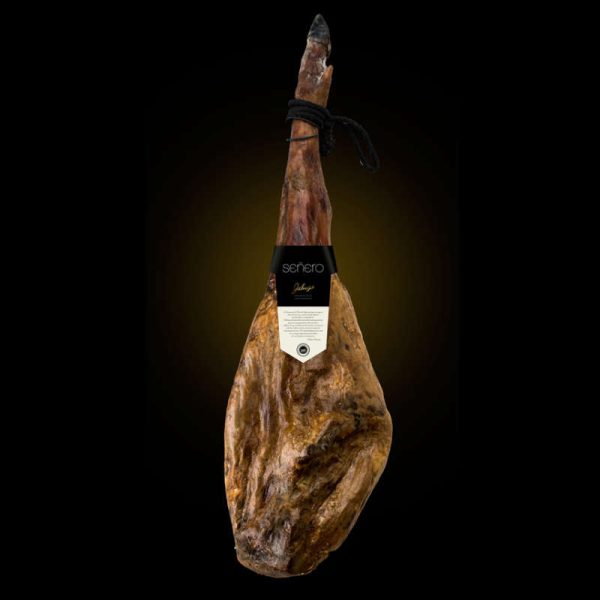 Diseño de packaging para pata de jamón Señero diseñado con identidad visual