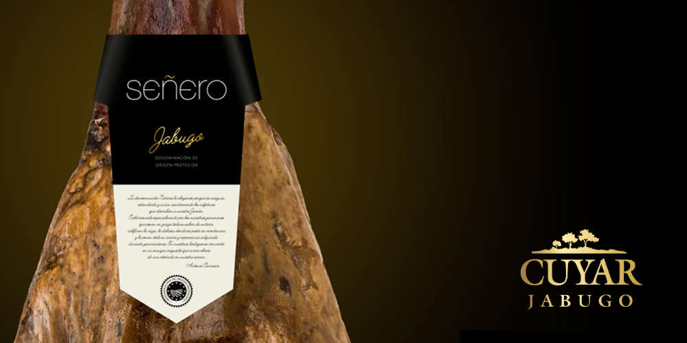 Caja de pata de jamón Señero diseñada por Empacke con branding y packaging gourmet